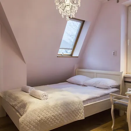 Udanypobyt Apartament Pink *